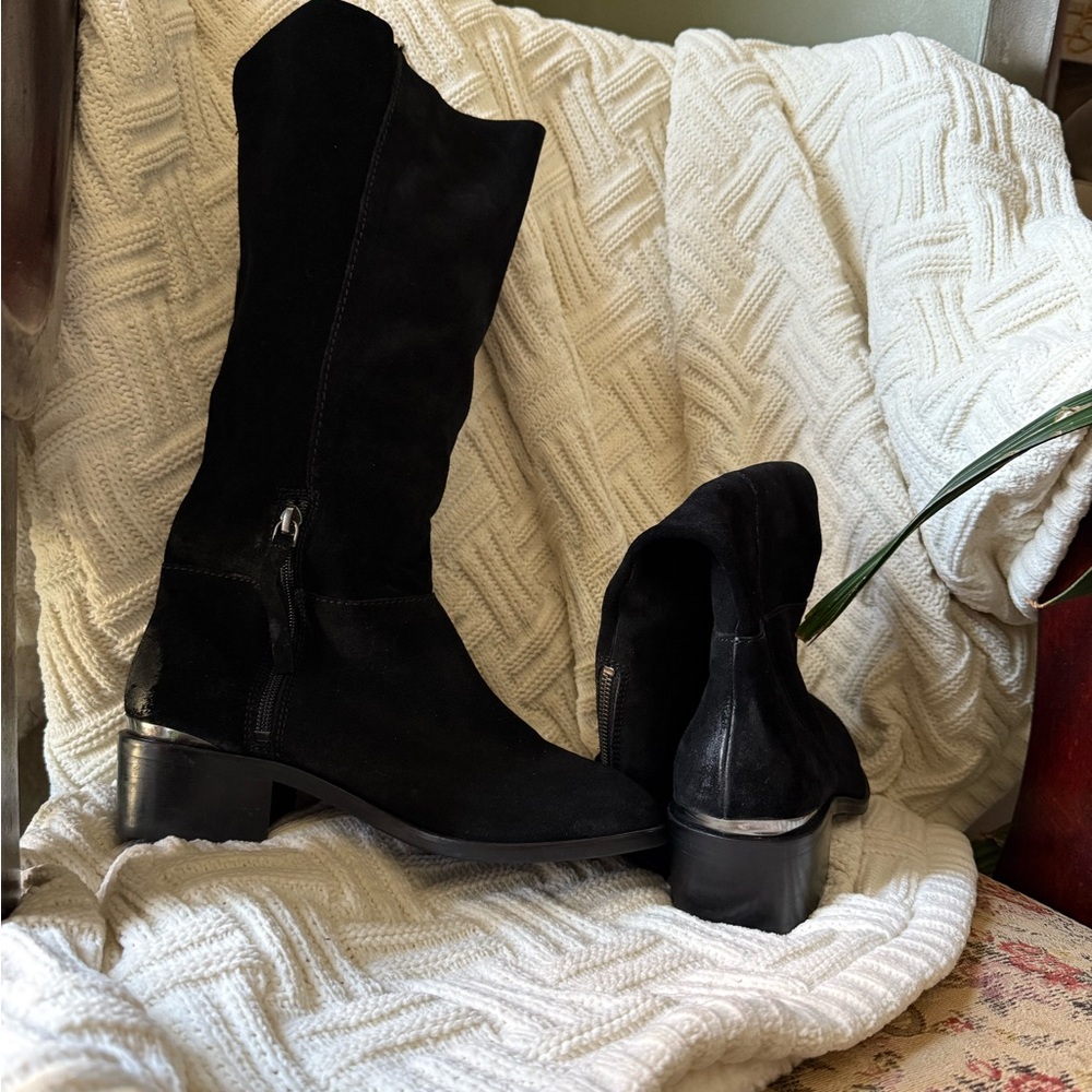 Elegant Black Women's Boots